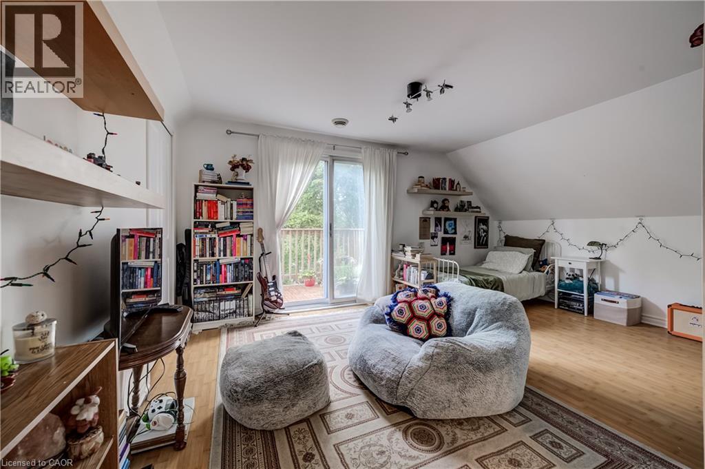 22 Maynard Avenue Property Photo 35