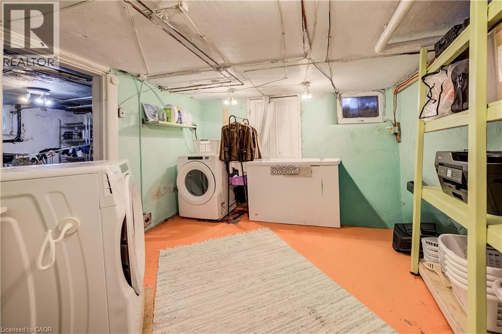 22 Maynard Avenue Property Photo 40