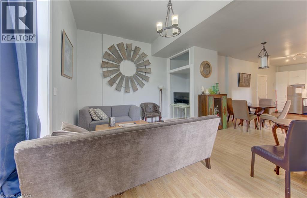 422-430 Turnberry Street Property Photo 10