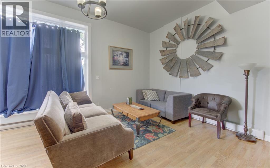 422-430 Turnberry Street Property Photo 14