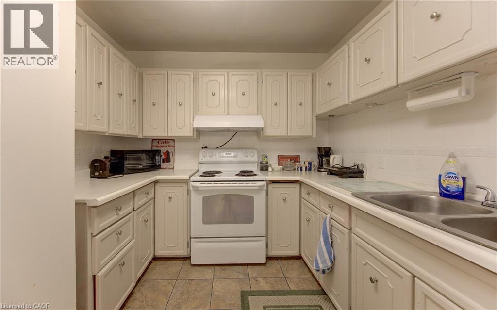 422-430 Turnberry Street Property Photo 16