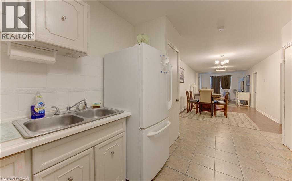 422-430 Turnberry Street Property Photo 17