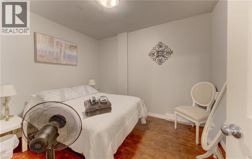 422-430 Turnberry Street Property Photo 19