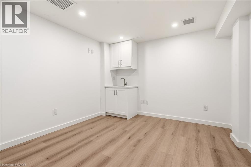 326 Wilson Street E Unit# N.suite Property Photo 29