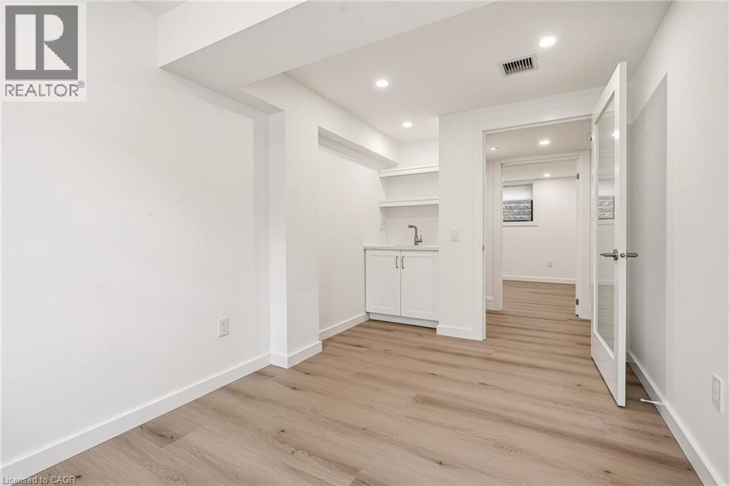326 Wilson Street E Unit# N.suite Property Photo 34