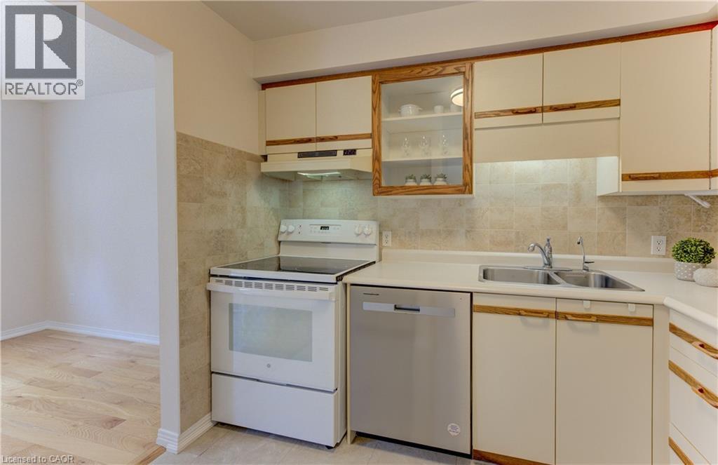 360 Cornridge Place Unit# 4 Property Photo 6