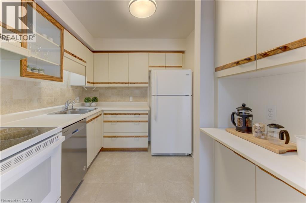 360 Cornridge Place Unit# 4 Property Photo 8