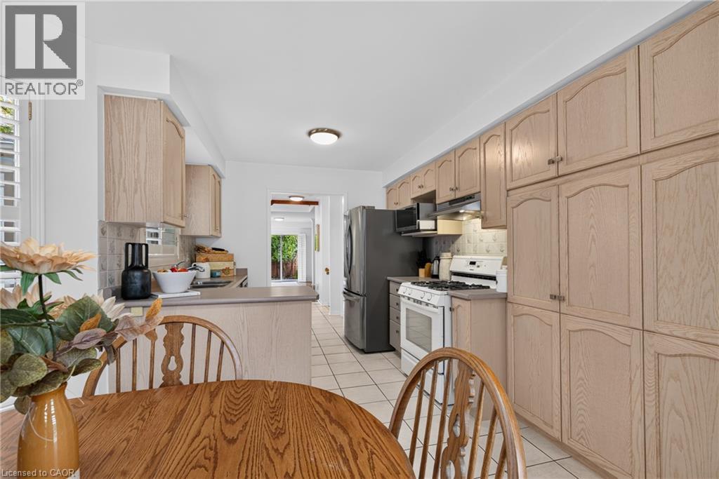 5555 Linwell Place Property Photo 9