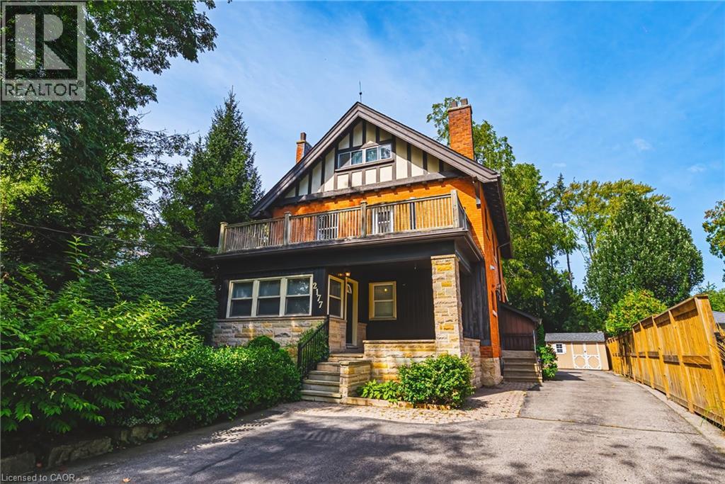 2177 LAKESHORE Road Property Photo 1