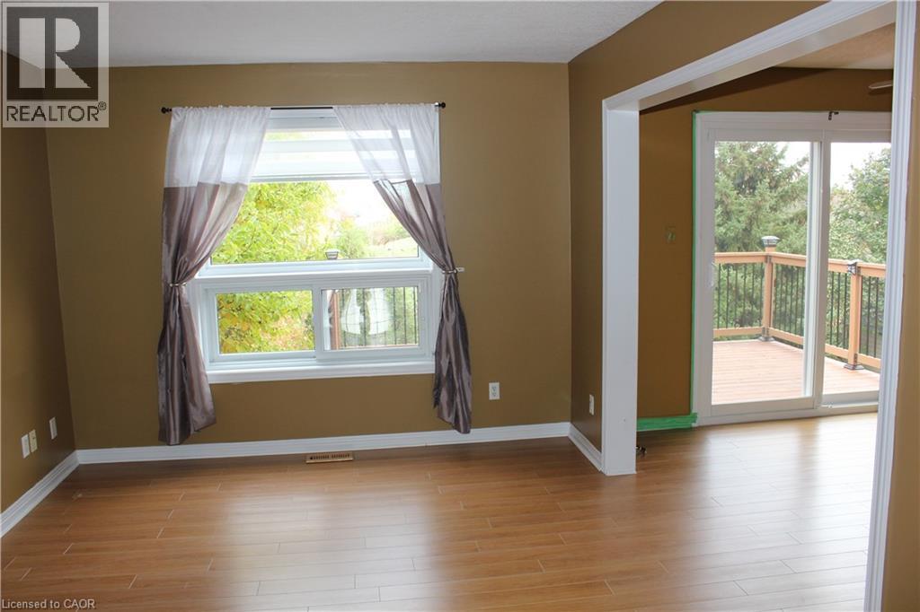 184 Northampton Crescent Unit# B Property Photo 4