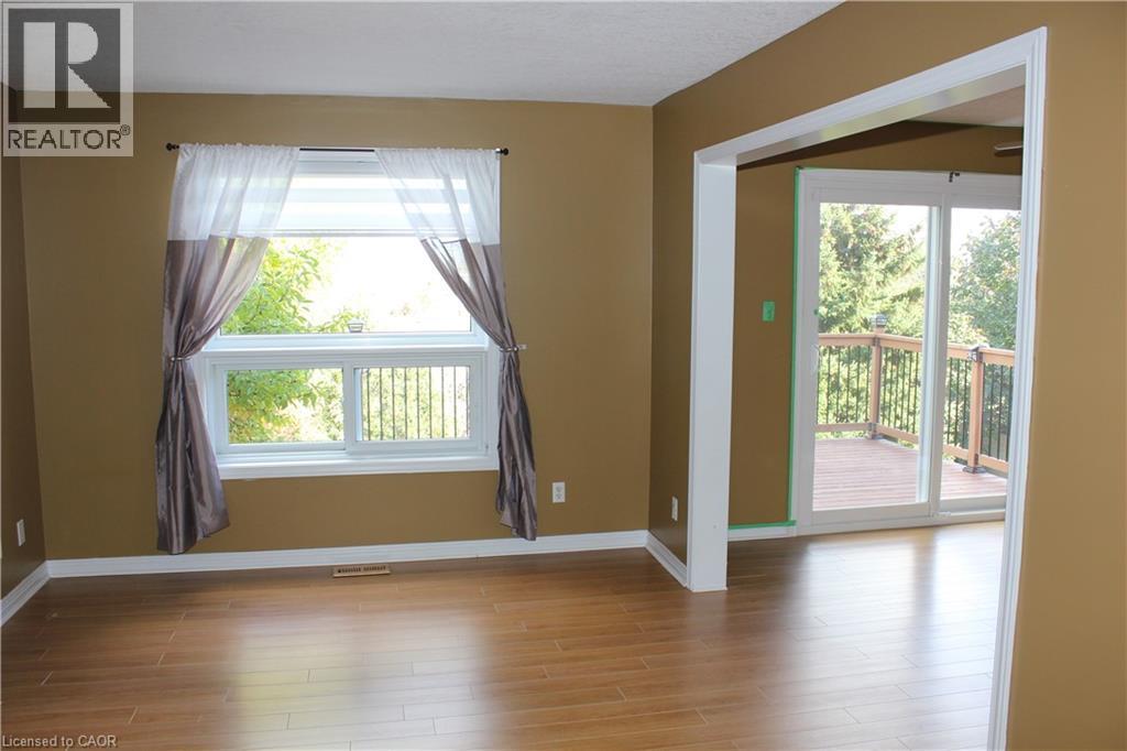 184 Northampton Crescent Unit# B Property Photo 5
