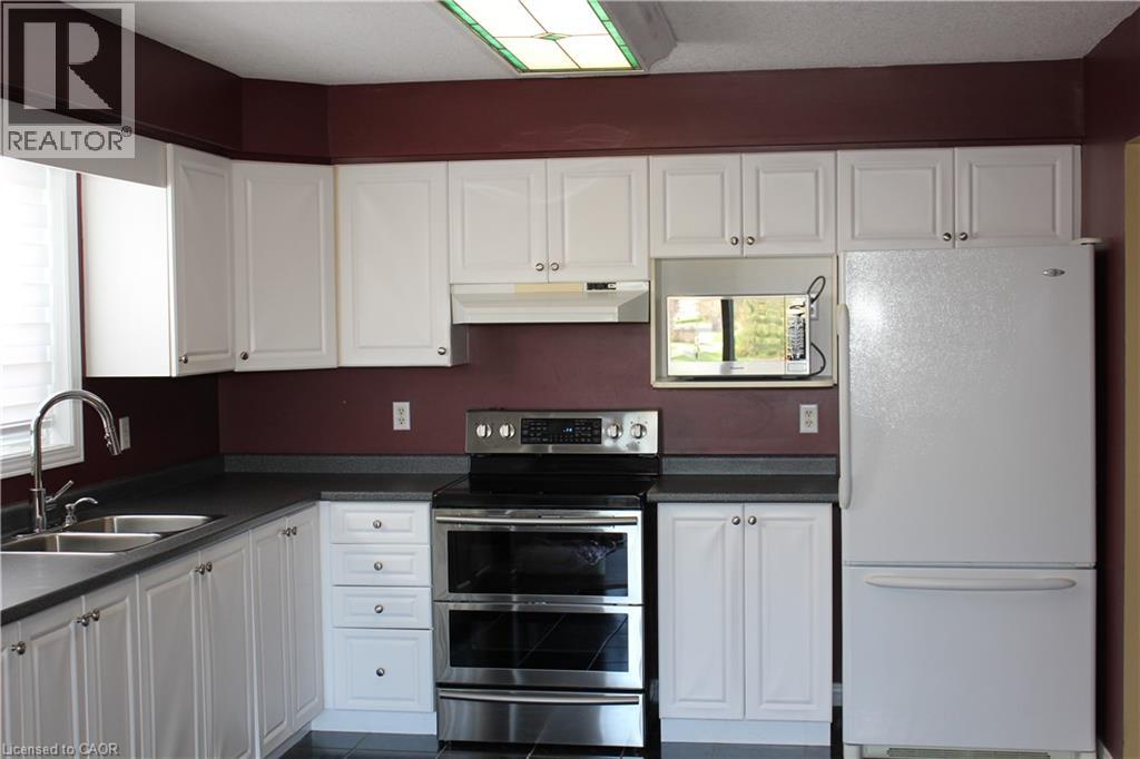 184 Northampton Crescent Unit# B Property Photo 7