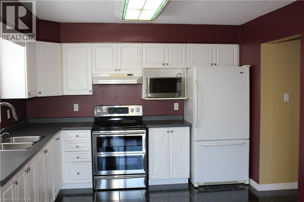 184 Northampton Crescent Unit# B Property Photo 9