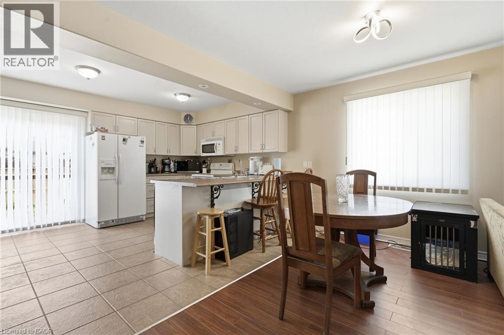 58 Saturn Road Property Photo 6