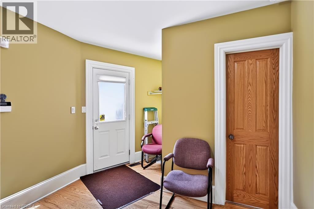 241 Brant Avenue Property Photo 9