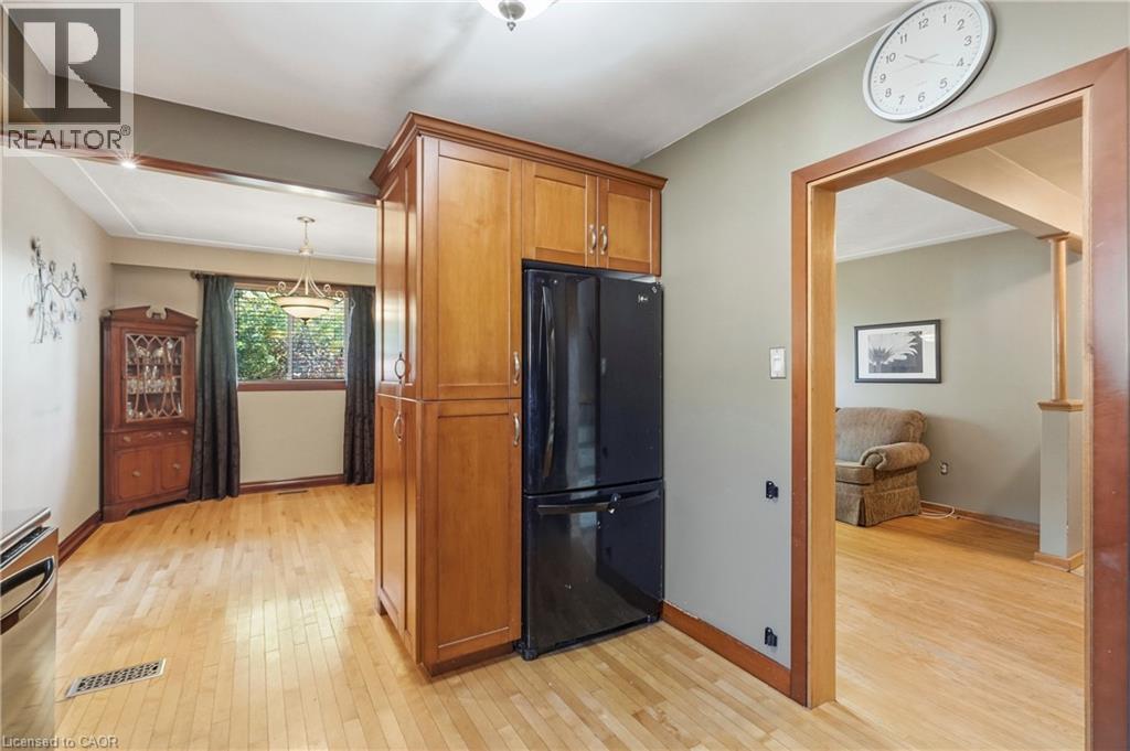 106 Victor Boulevard Property Photo 11