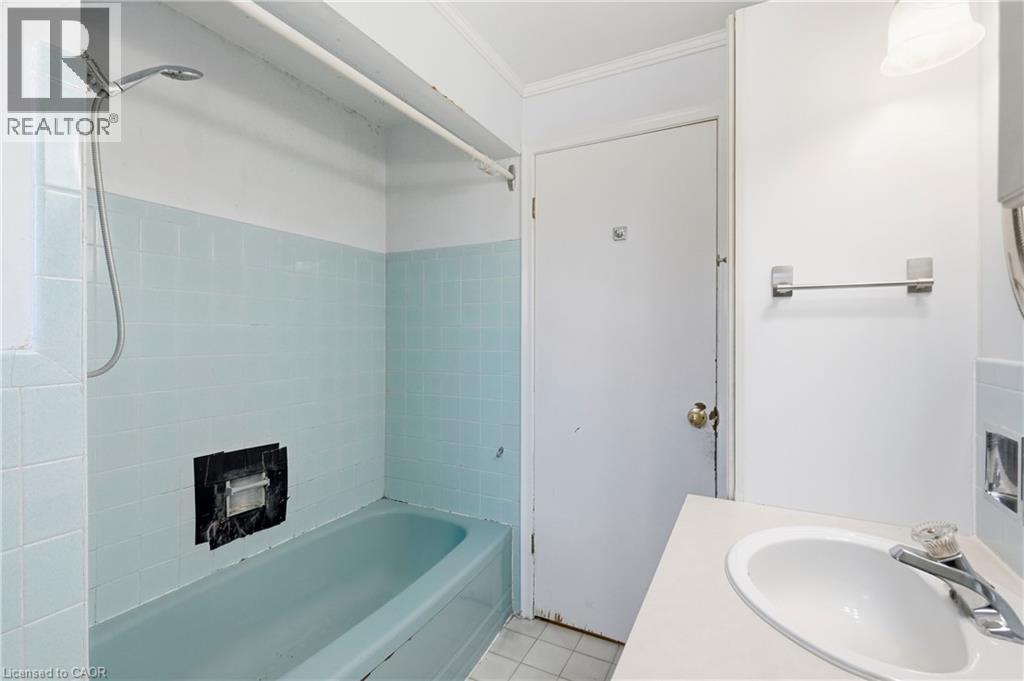 106 Victor Boulevard Property Photo 18