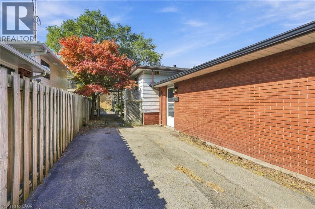 106 Victor Boulevard Property Photo 21