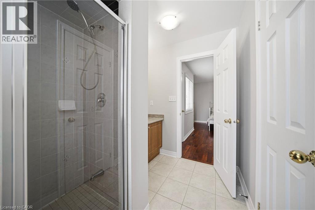 884 Stoutt Crescent Property Photo 24