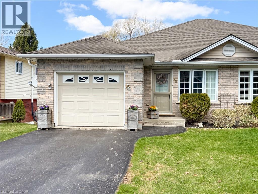 33a Lingwood Drive Property Photo 1