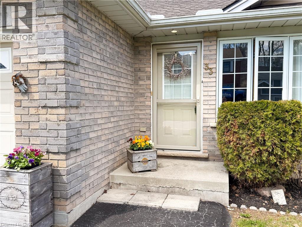 33a Lingwood Drive Property Photo 2