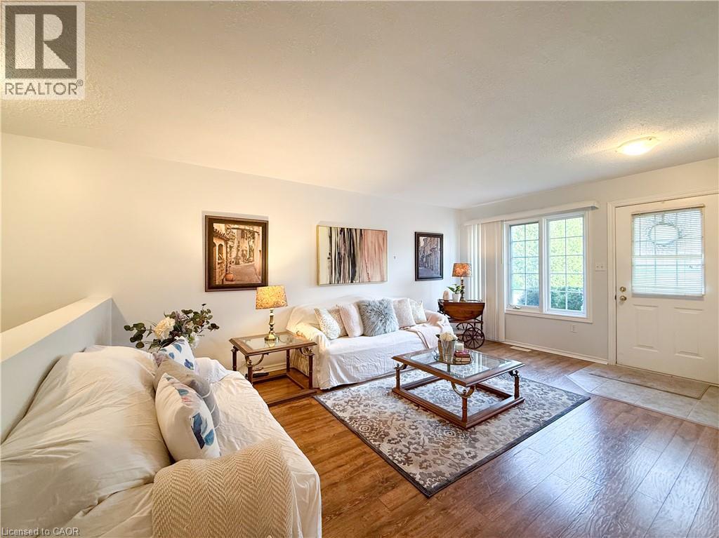 33a Lingwood Drive Property Photo 6
