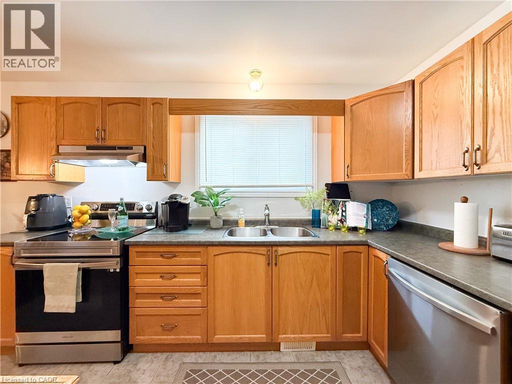 33a Lingwood Drive Property Photo 11