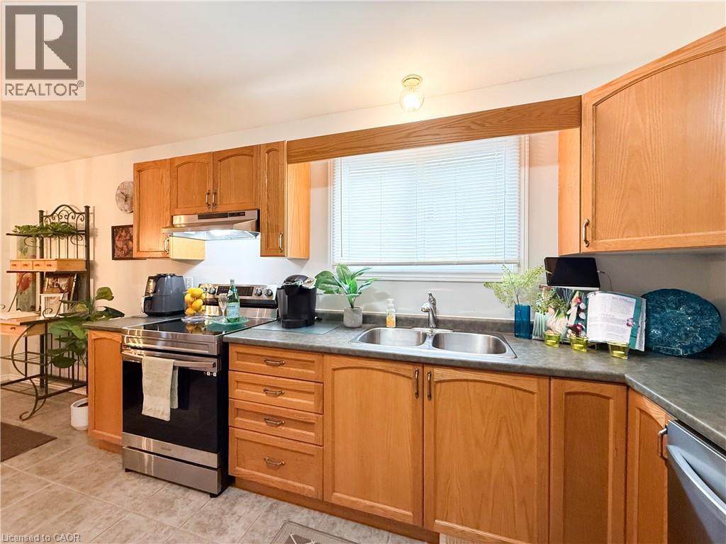 33a Lingwood Drive Property Photo 12