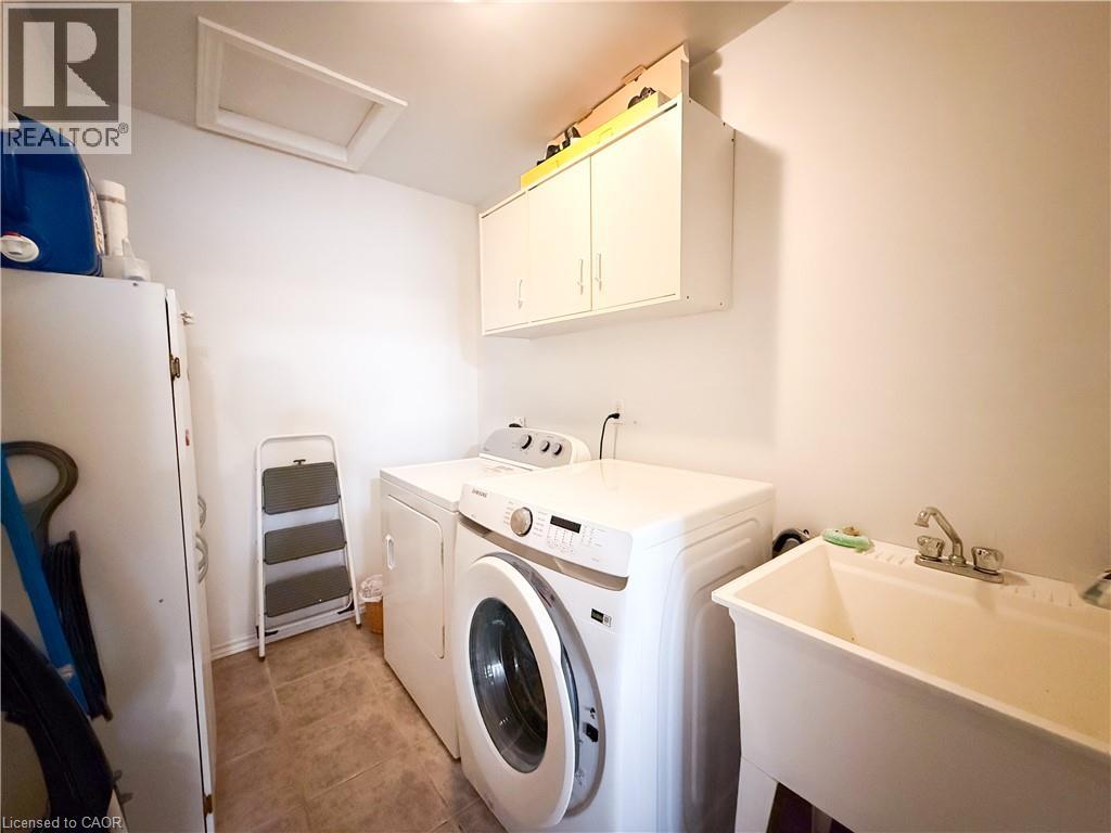 33a Lingwood Drive Property Photo 16