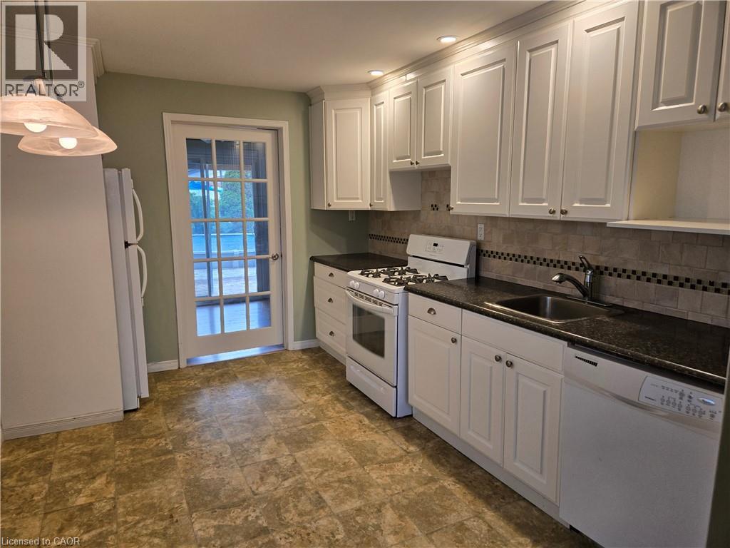 325 Simpson Avenue Property Photo 5