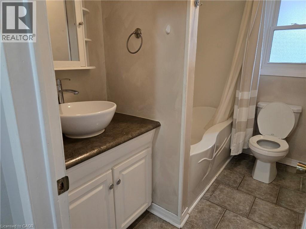 325 Simpson Avenue Property Photo 7