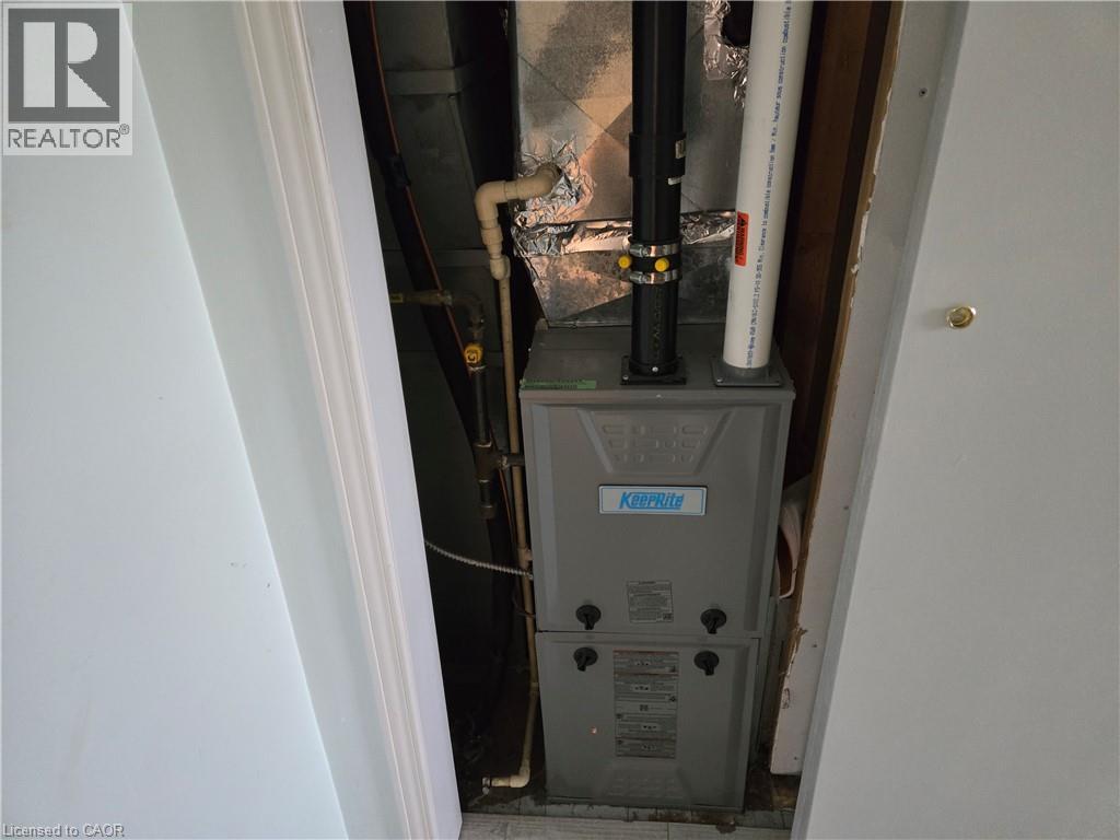 325 Simpson Avenue Property Photo 9