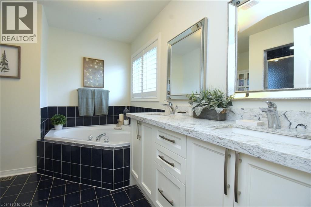 470 Amanda Crescent Property Photo 30