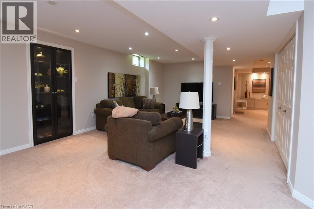 470 Amanda Crescent Property Photo 42