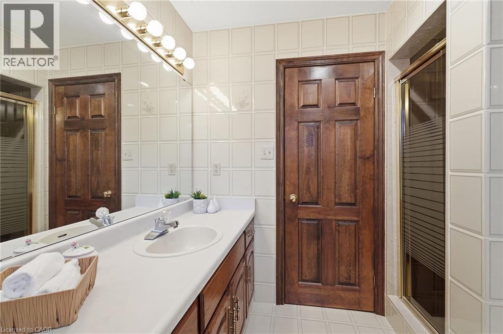 4 Nellida Crescent Property Photo 32