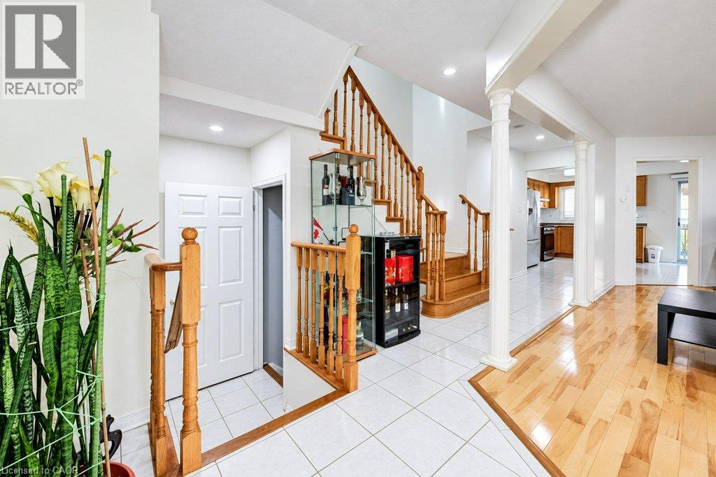6484 Skipper Way Property Photo 6