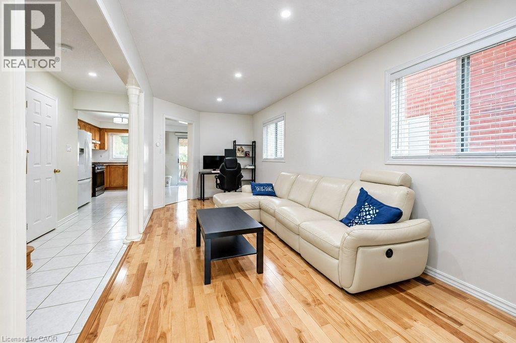 6484 Skipper Way Property Photo 7
