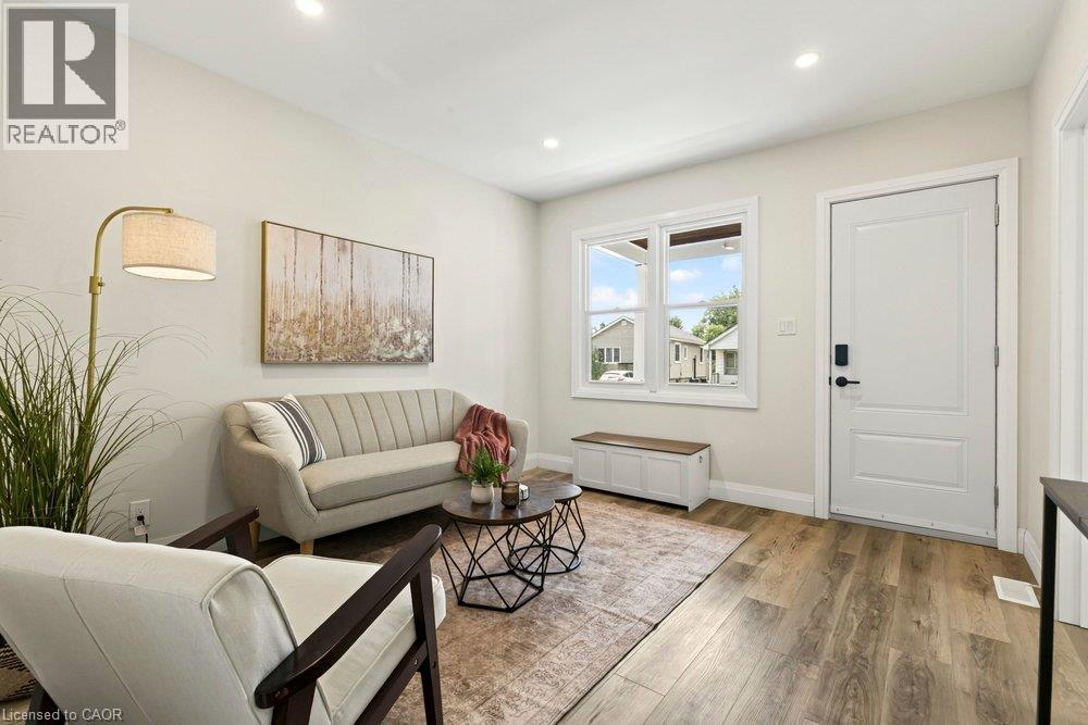 95 Chetwood Street Property Photo 3