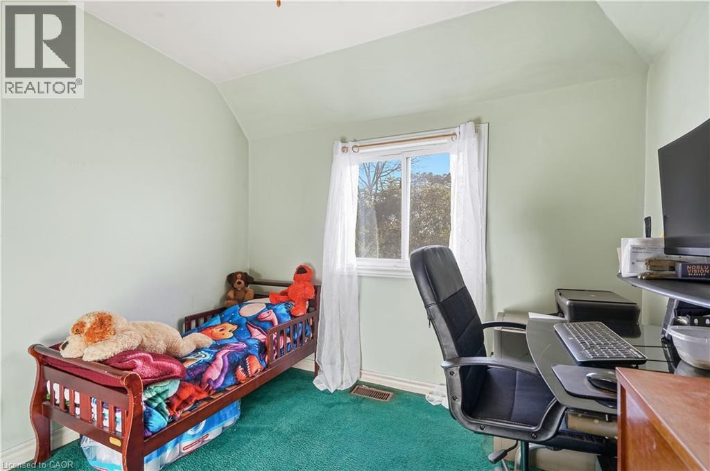 16 Albemarle Street Property Photo 32