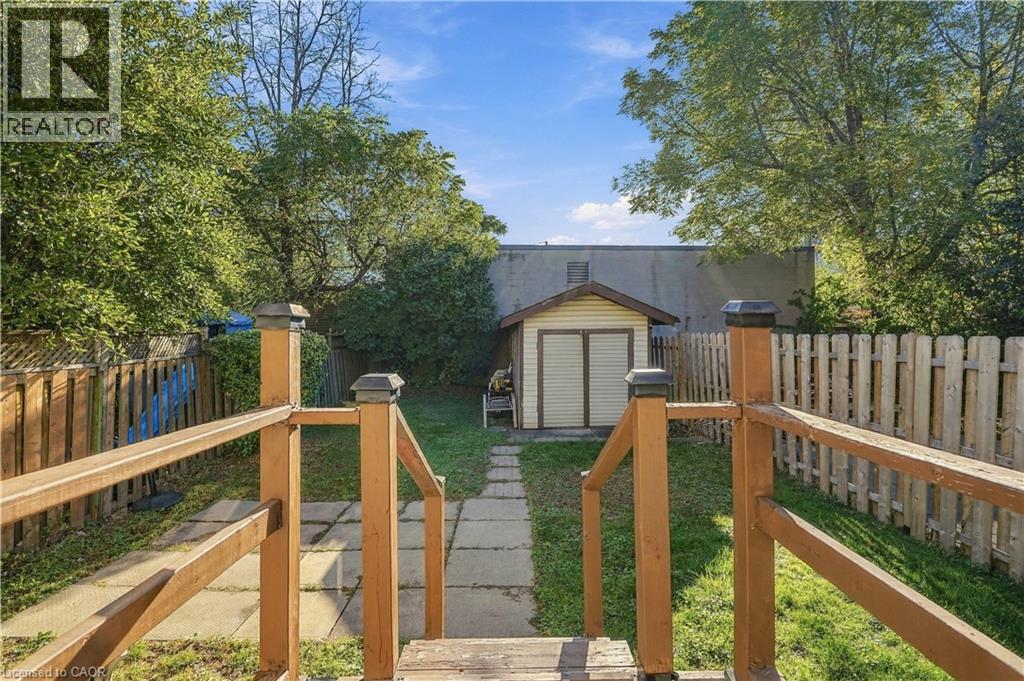 16 Albemarle Street Property Photo 37