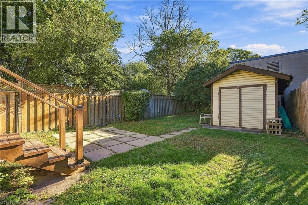 16 Albemarle Street Property Photo 39