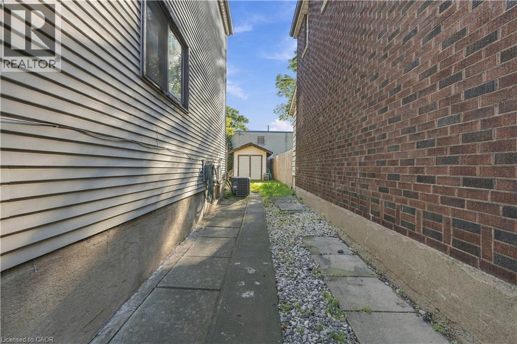 16 Albemarle Street Property Photo 45