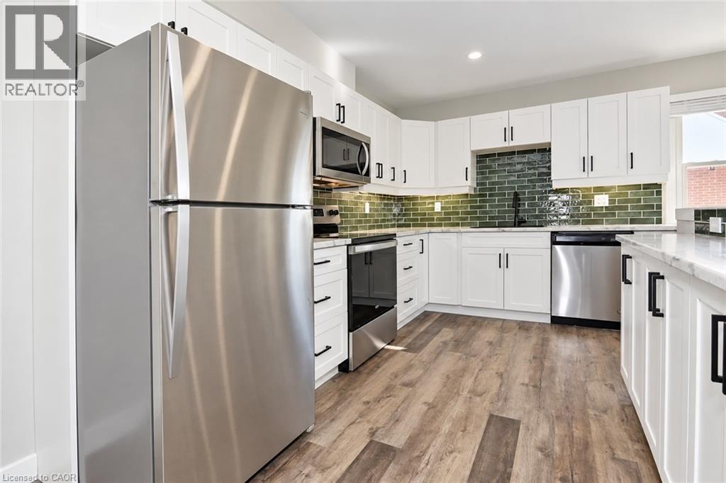 134 Oakside Street Property Photo 4