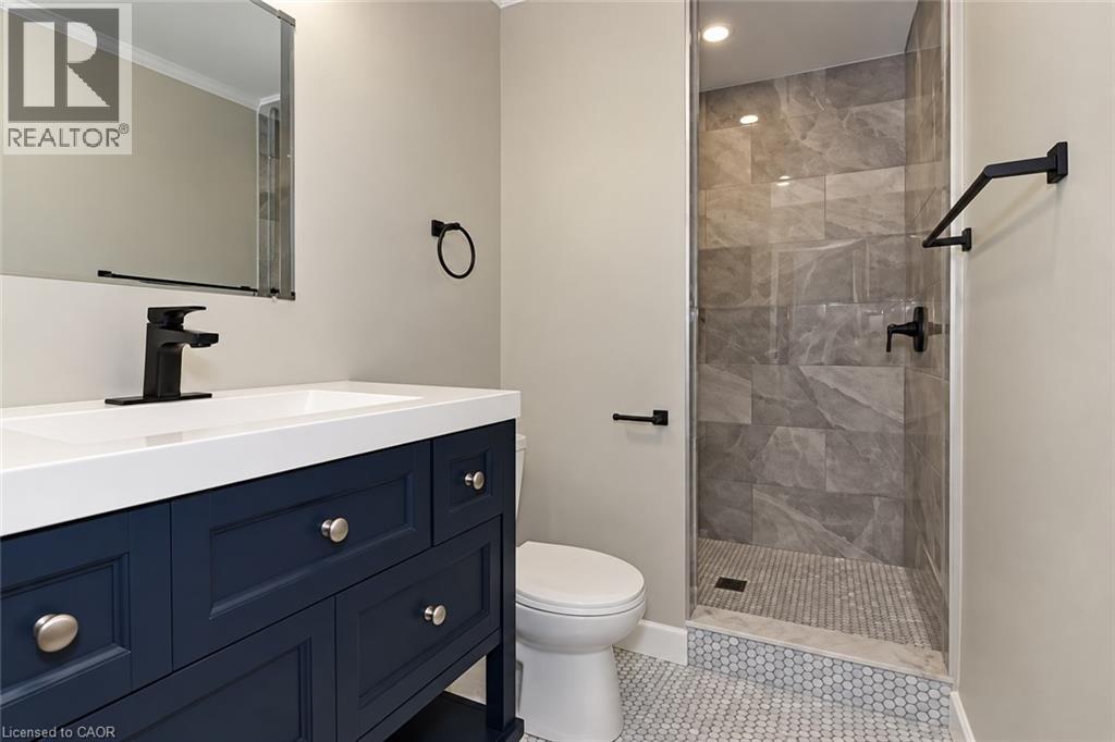 134 Oakside Street Property Photo 8