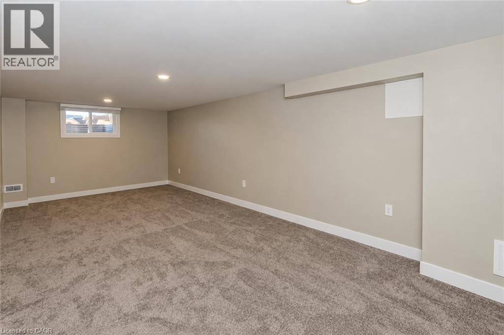 134 Oakside Street Property Photo 9