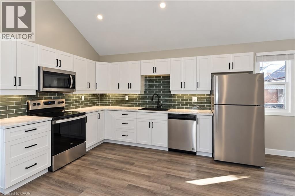 134 Oakside Street Property Photo 14