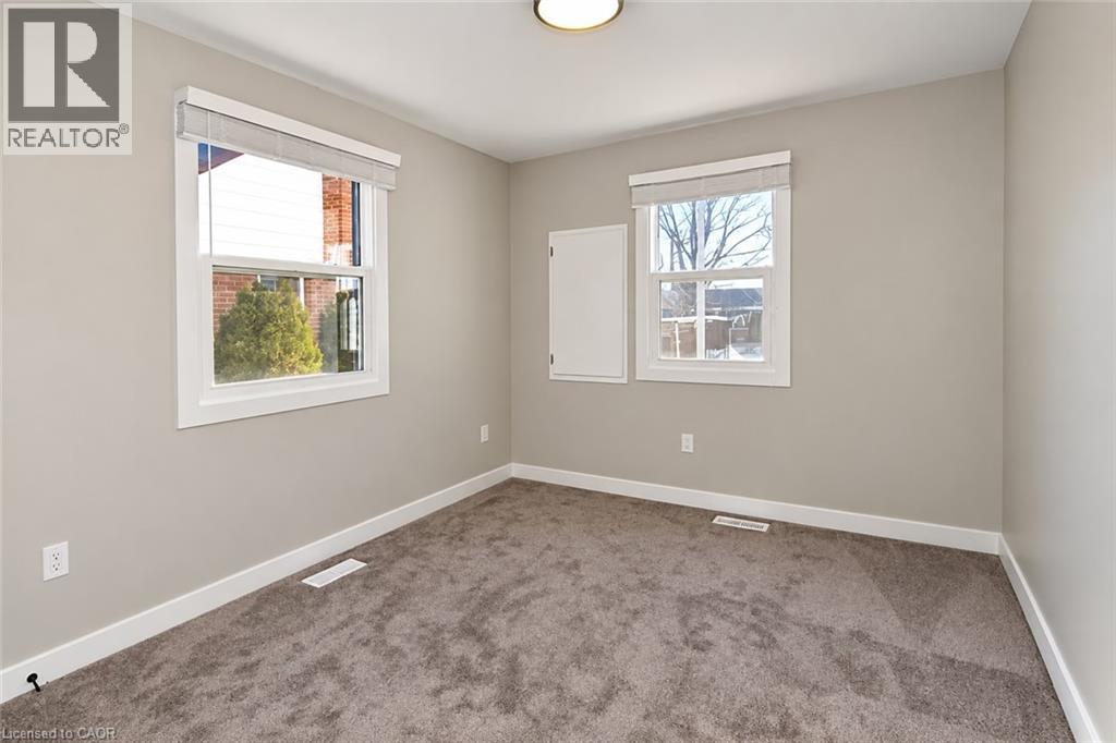 134 Oakside Street Property Photo 18