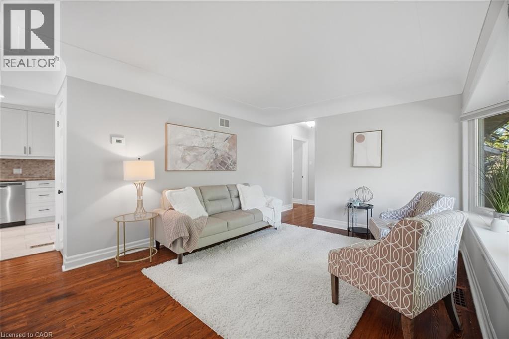 18 Delsey Street Property Photo 9