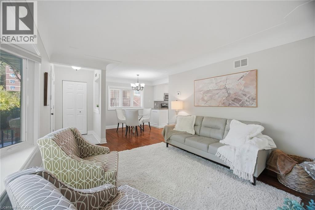 18 Delsey Street Property Photo 11