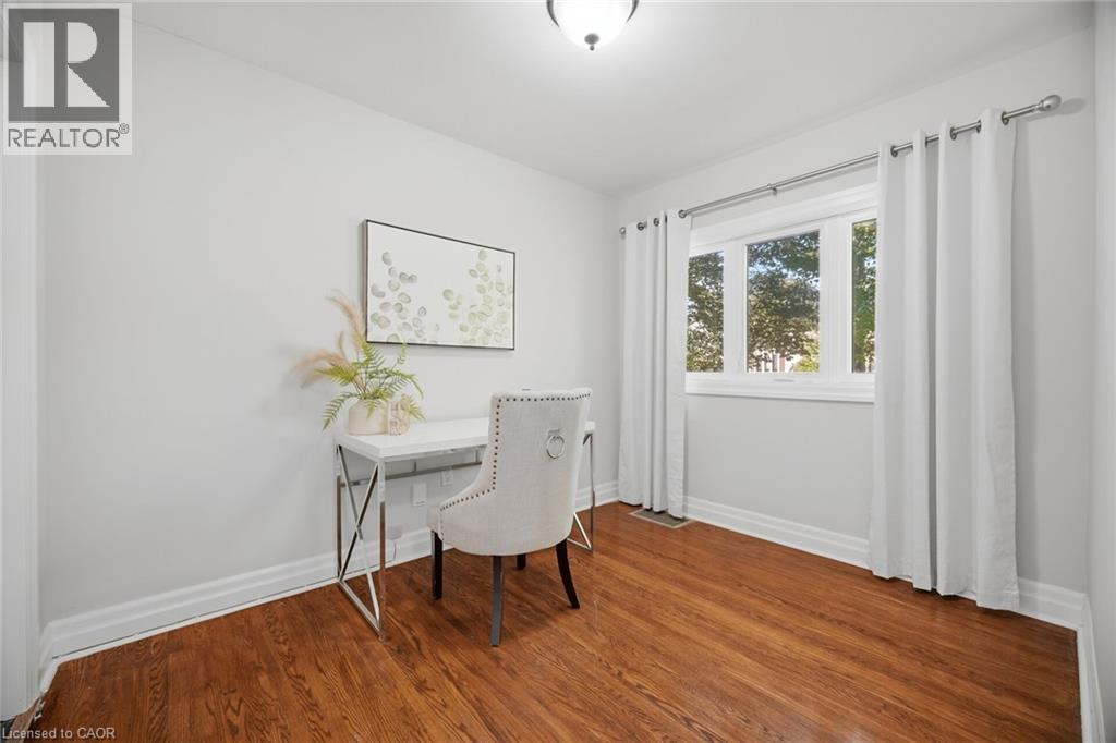 18 Delsey Street Property Photo 25